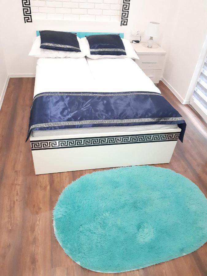 Apartamenty Centrum Mala Dwojeczka Blekitna Panoramiczna Balkonem Promenada Kielce Exterior foto