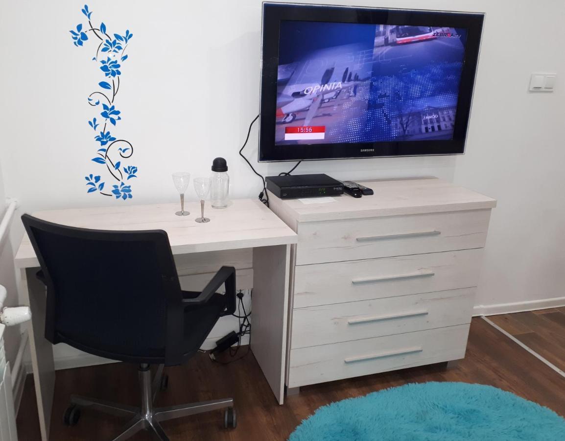 Apartamenty Centrum Mala Dwojeczka Blekitna Panoramiczna Balkonem Promenada Kielce Exterior foto